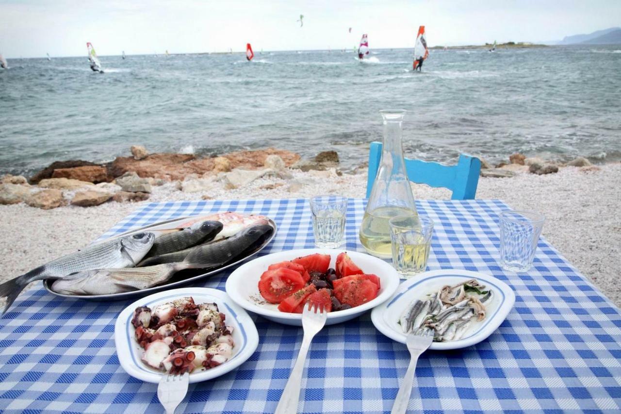Windsurfing Seaside Apartment Artemida Dış mekan fotoğraf