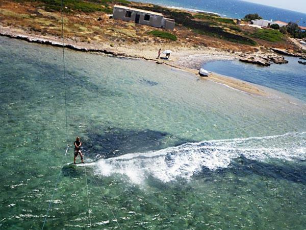 Windsurfing Seaside Apartment Artemida Dış mekan fotoğraf